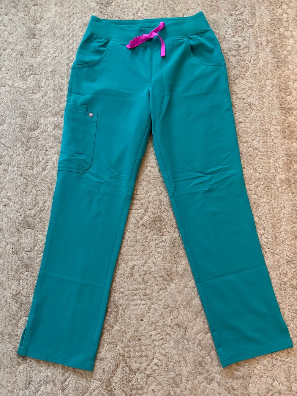 Women’s Figs lagoon colored Kade scrub pants